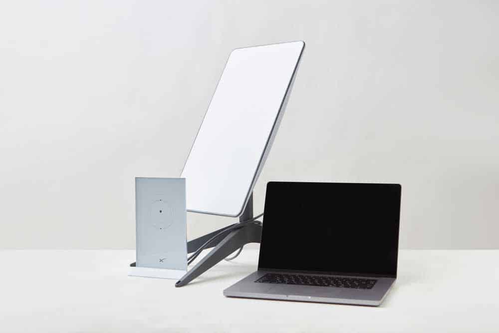 Starlink antenna and Wi-Fi router