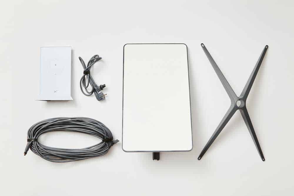 Components of a Starlink Business Kit